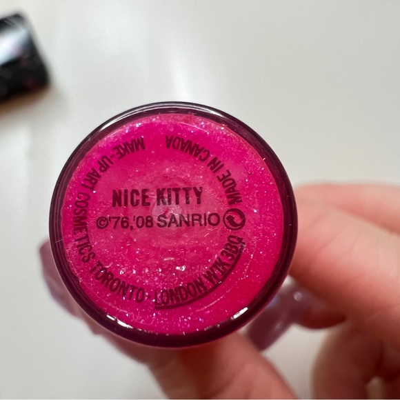 Mac hello kitty lipgloss “nice kitty” - Picture 3 of 3